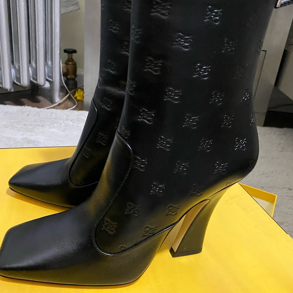 Fendi boots
